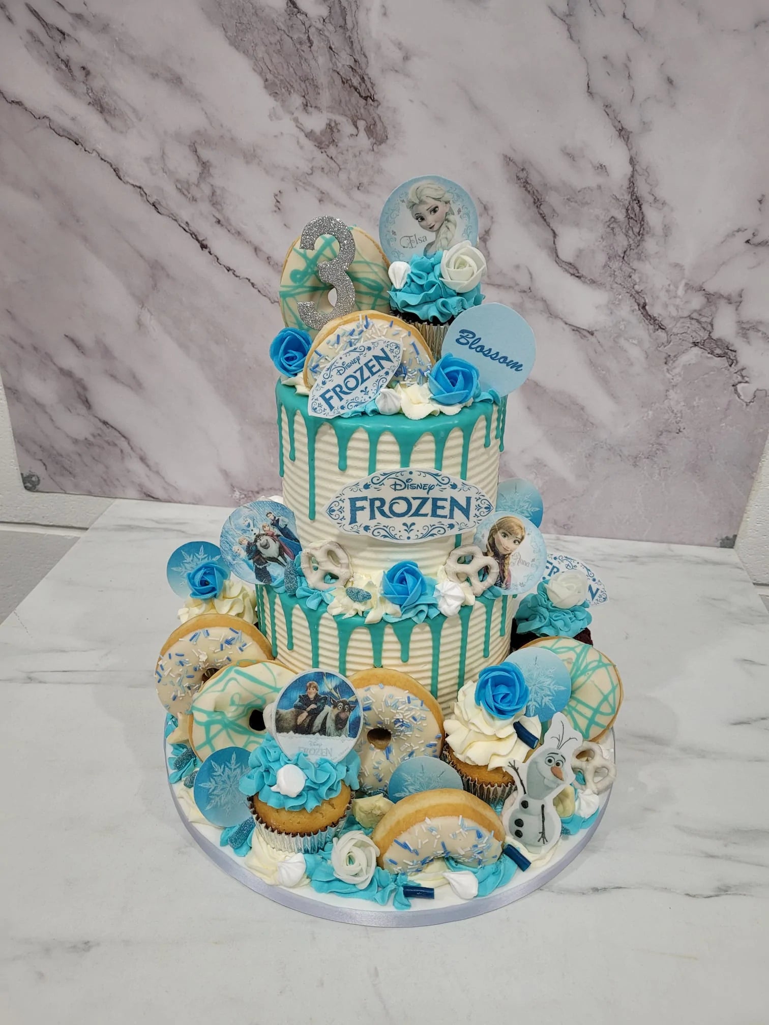 Ombré Drip Cake Inspired by Elsa and Frozen 2 – Popcorner Reviews